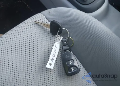 2010 Hyundai Accent Gls z USA, uszkodzony, nr VIN KMHCN4ACXAU505113